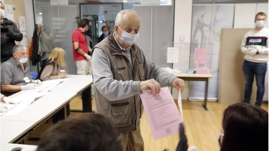 113015378 35714997 b