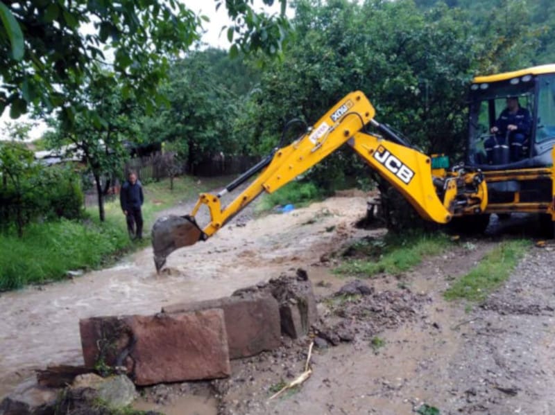 Izlivanje kanala Radin do foto Sreten Savov