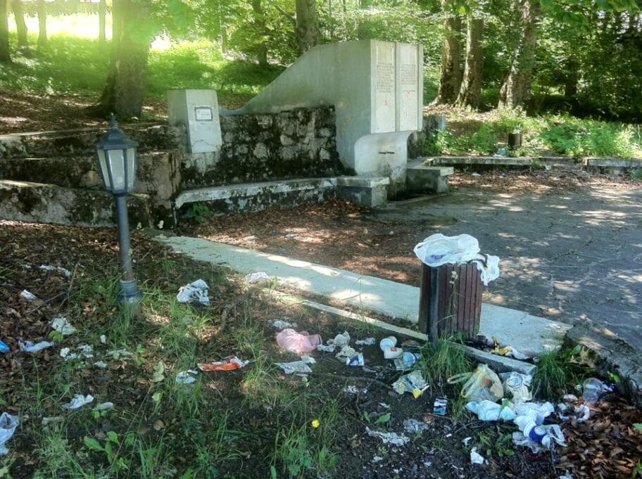 Đubre kod hotela na Staroj planini očistio Japanac na proputovanju kroz Srbiju 8 smece foto printskrin