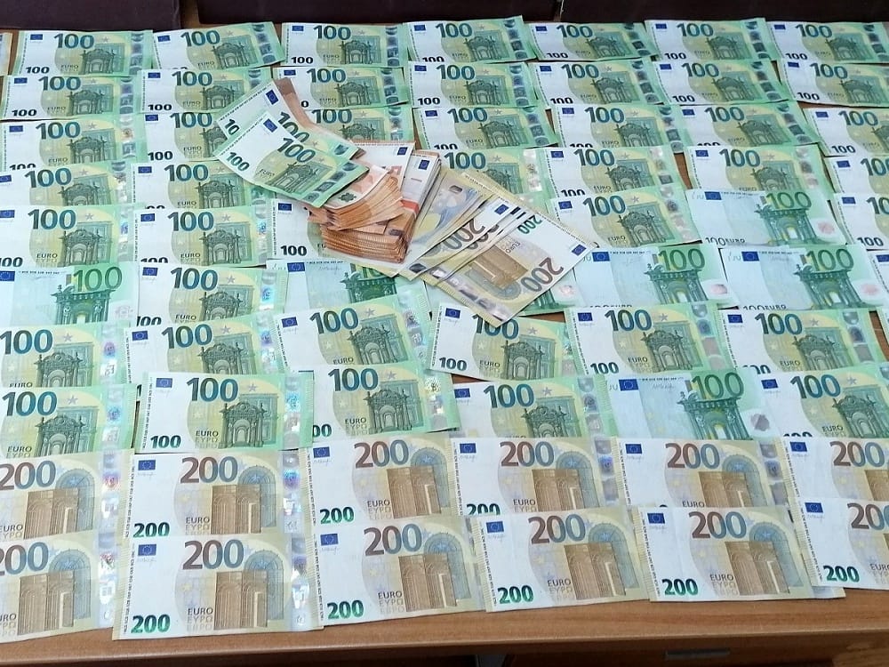 pare foto Uprava carina