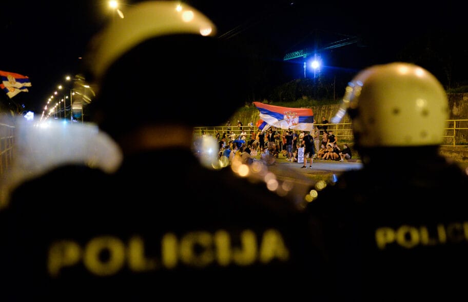 Akademski plenum u Nišu traži ostavku ministra policije i suspenziju policajaca zbog napada na studente 11 VAK 4494