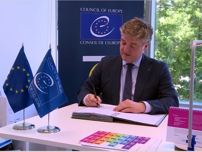 Tobias Flesenkemper; foto: printskrin