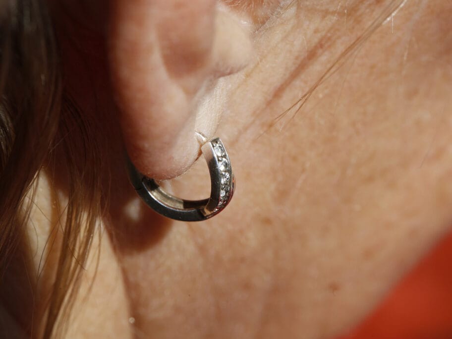 Krivična prijava protiv Nišlijke zbog krađe zlatne minđuše 11 mindjusa foto pixabay schauhi