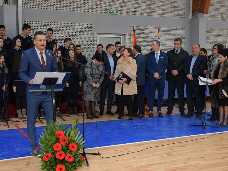 Direktor “Zmajeve” škole u Surdulici otpušten tokom polaganja mature, razrešenje mu stiglo na mejl 19 110233205 321869095614136 5210564379497757226 n