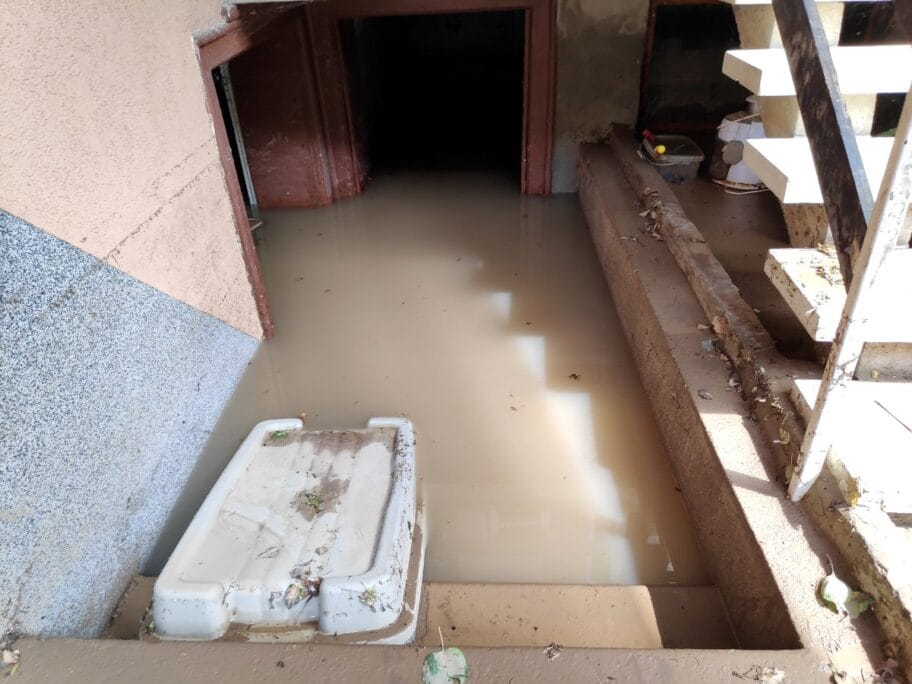 Cacanska ulica poplava foto JV