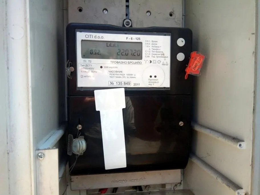 Nalepnice na brojilima 2 foto JV Lj M