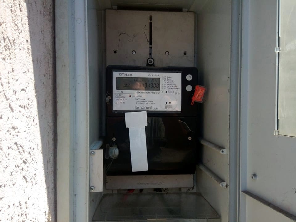 Nalepnice na brojilima 1; foto: JV-Lj. M