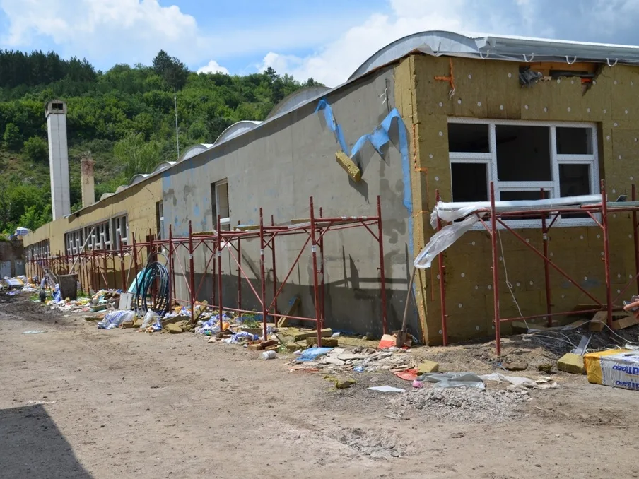 Kasne radovi na rekonstrukciji fabrike gde bi 100 Belopalančana trebalo da dobije posao 11 fabrika rekonstrukcija