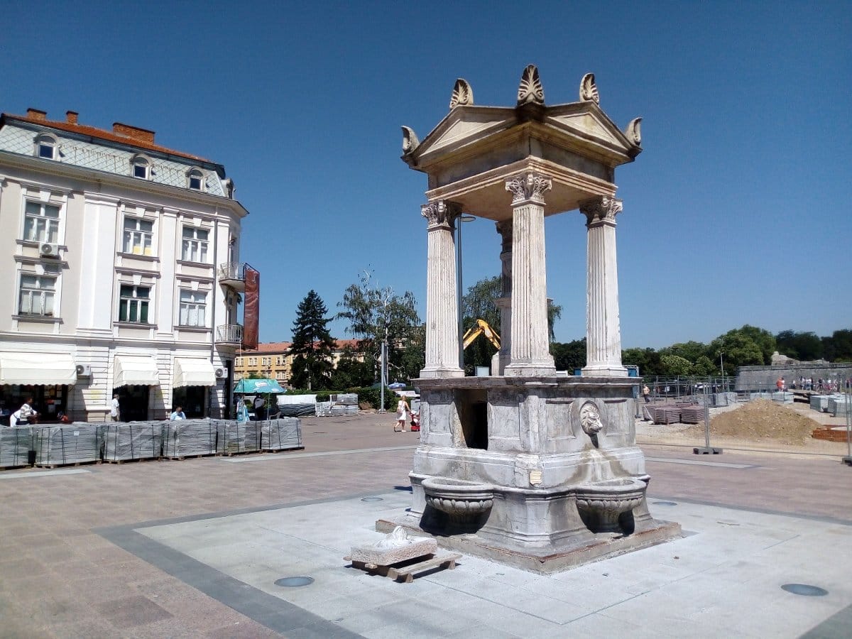 Uredjenje Trga Nis 10, jul 2020; foto: JV-N. Mitic