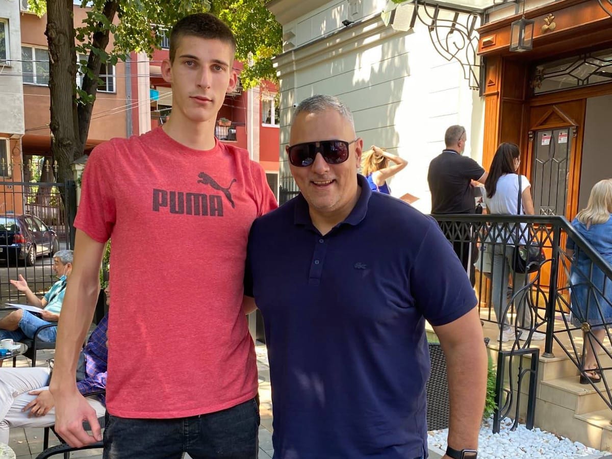 Bivši bloker Crvene zvezde prešao u Odbojkaški klub Niš 1 uros nikolic i milan pesic ok nis foto mp