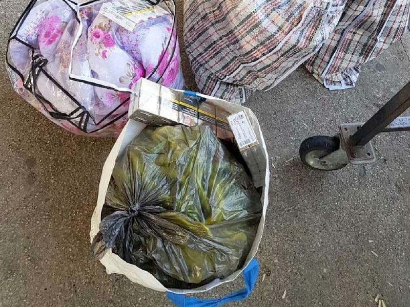 Na Gradini zaplenjeno oko 700 paklica cigareta 12 torbe pune krijumcarenih cigareta Gradina 12 08