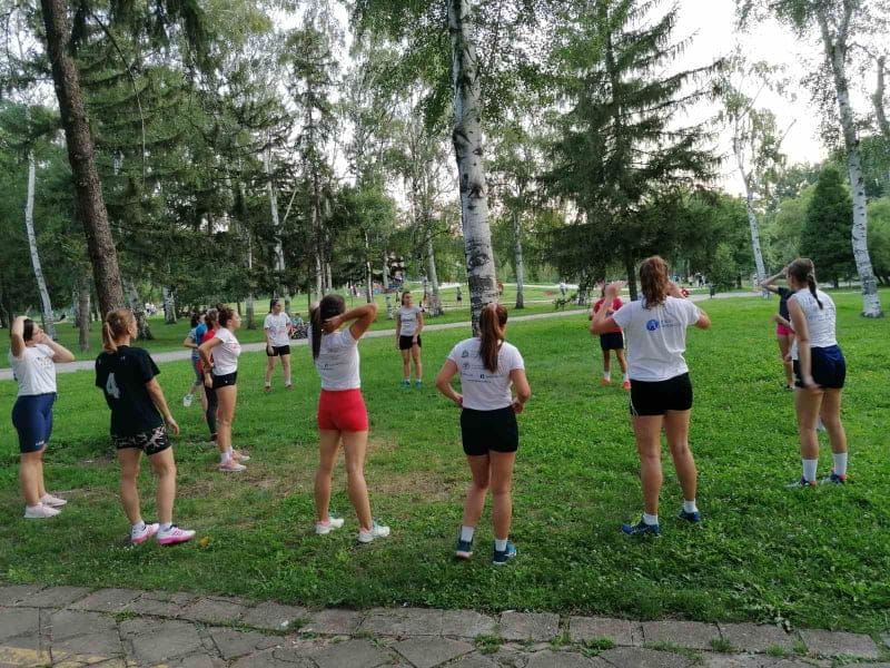 Odbojkaški timovi iz Niša treninzima napolju počeli pripreme za novu sezonu 2 proziva zok studnet nis 2