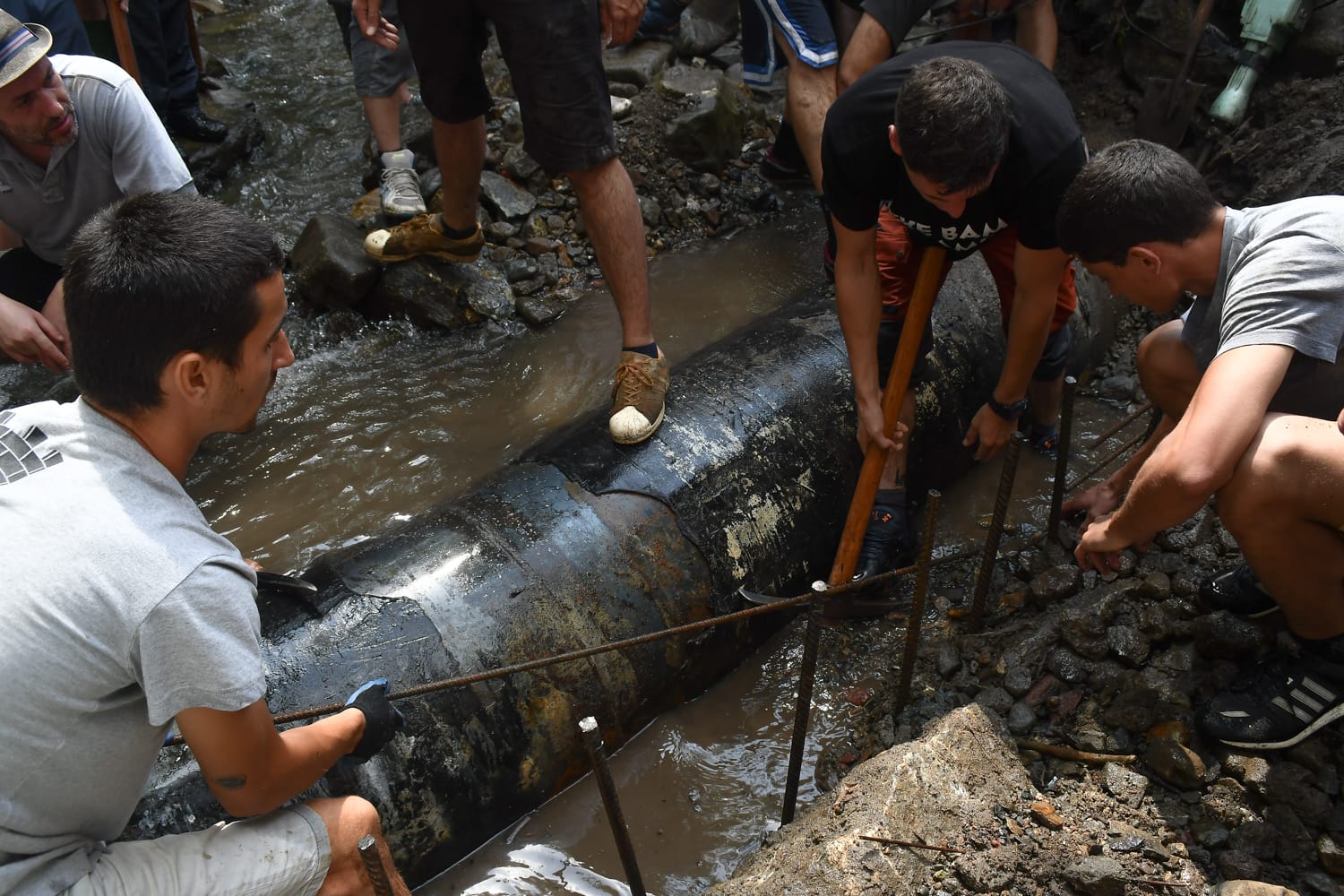 Rakita seča cevi avgust 2020 foto Južne vesti Vanja Keser1