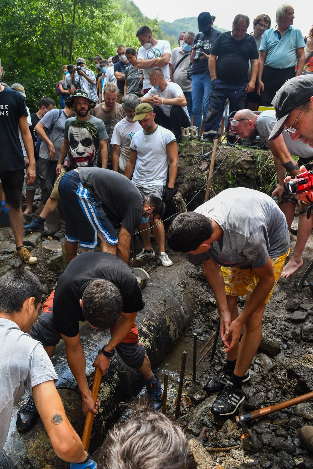 Rakita seča cevi avgust 2020 foto Južne vesti Vanja Keser3
