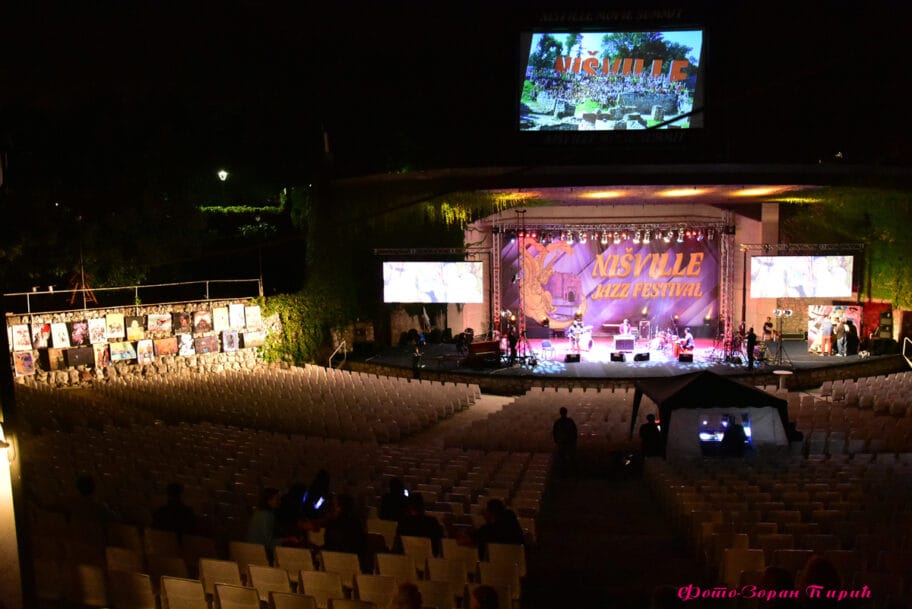 2a NisvillE ONLINE Letnja pozornica