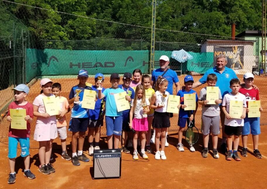 najmladji teniseri sa medaljama TAZ