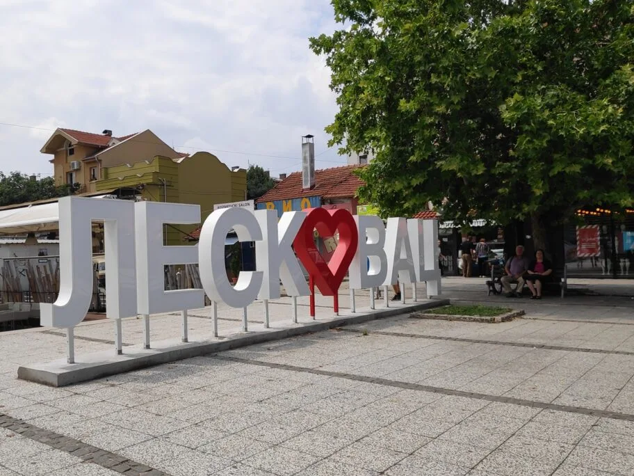 Leskovac obelezje foto Bojana Stamenkovic