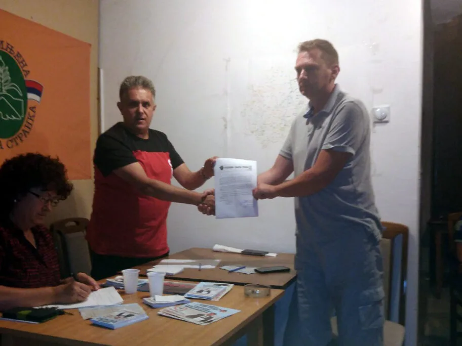 Jedini odbornik postao poverenik niškog odbora Ujedinjene seljačke stranke 2 Milija Miletic Miljan MIlojic Ujedinjena seljacka stranka foto privatna arhiva