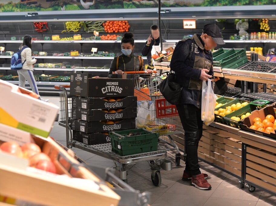 Prodavnice maske korona foto Vanja Keser