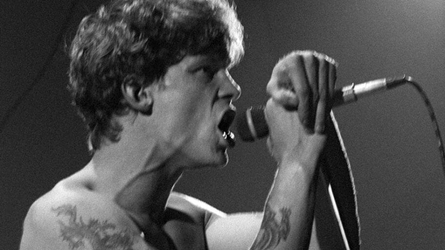 101892042 promo7 camerasilens 8 43