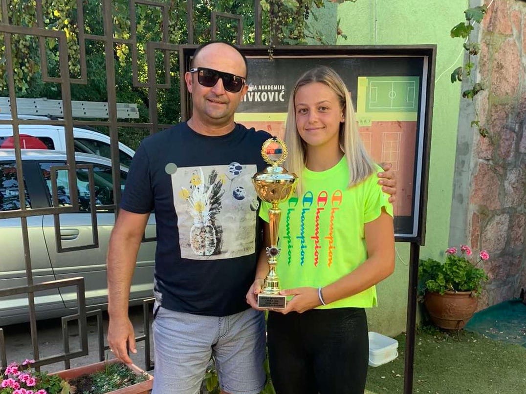 Niška teniserka je juniorska šampionka Srbije 1 Emilija Zdravkovic NIkola Zivkovic avgust 2020 foto Teniska akadmeija Zivkovic