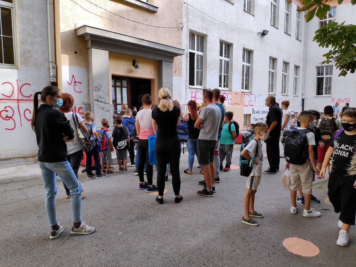 Skola korona5; foto: JV