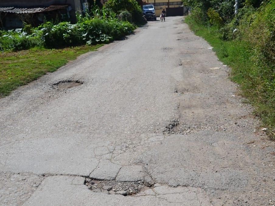 Grčka firma asfaltira oštećene ulice u Beloj Palanci 8 BP ulica foto Opstina