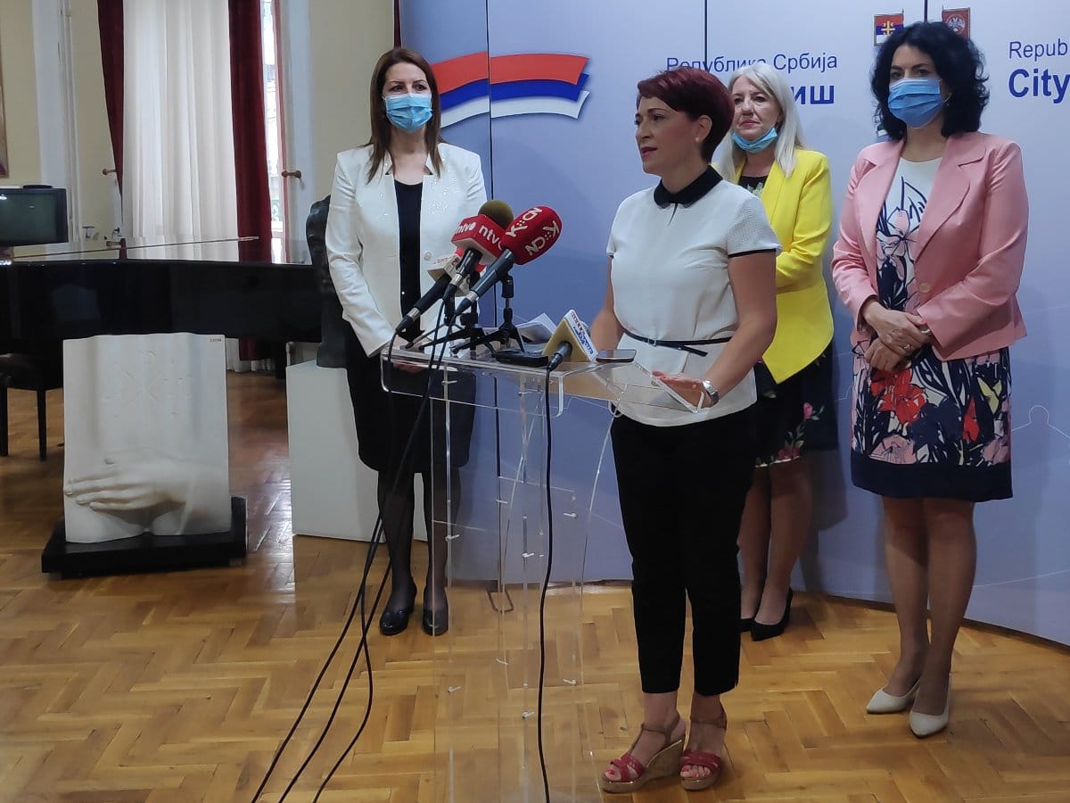 Pomocnice gradonacelnice foto JV