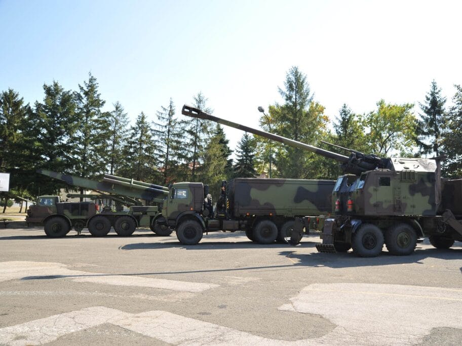 vojno naoruzanje foto vojska