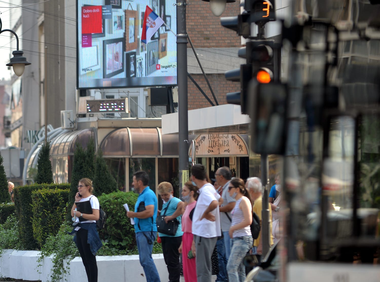 zastava3 foto Vanja Keser