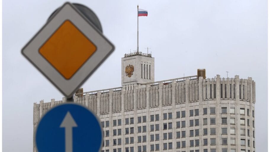 114395718 tass 38253537