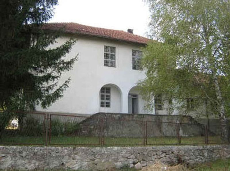 Ukinute autobuske linije do Babušnice, nastavnici i đaci u problemu 10 skola bonjince foto skola