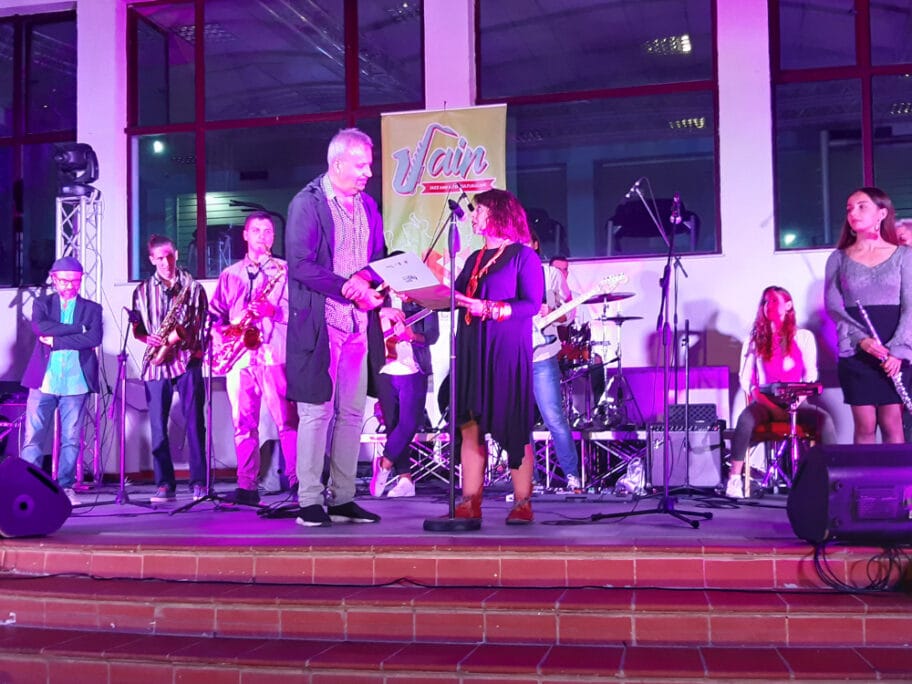 Ivan Blagojevic prima nagradu grada Tirane 2