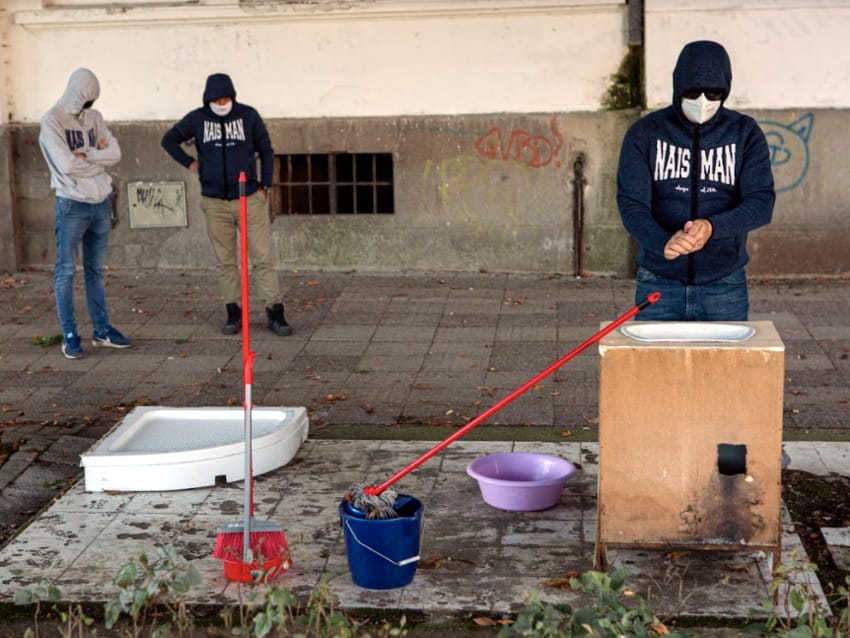 gerilci wc foto gerilci