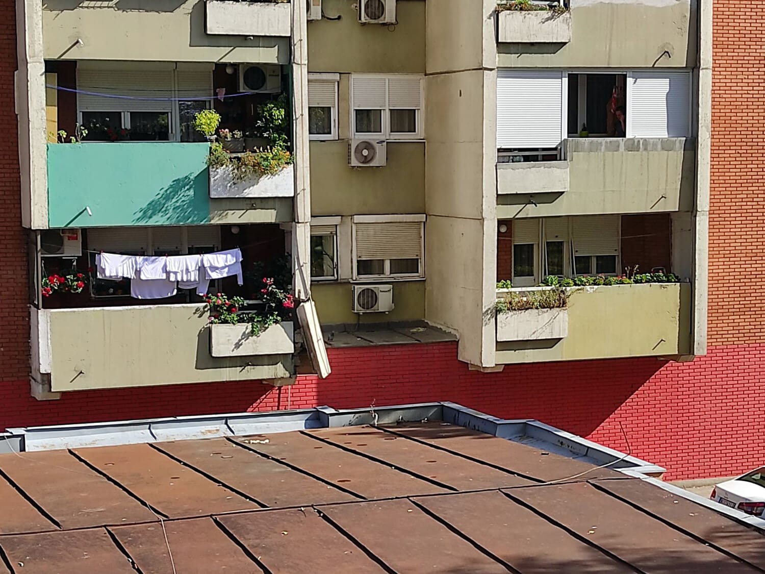 Odvaljena terasa Blagoja Parovica 2 foto T R