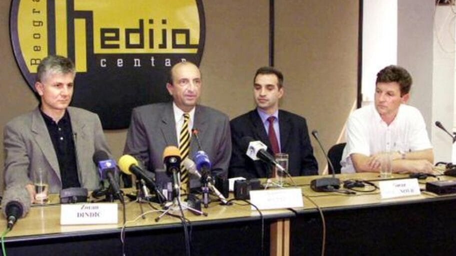 114695729 tv000111659