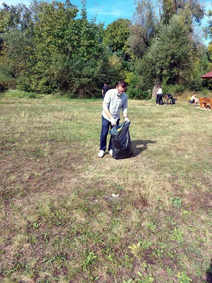 Gimnazijalci ciste kej 1 foto Jovan Milic