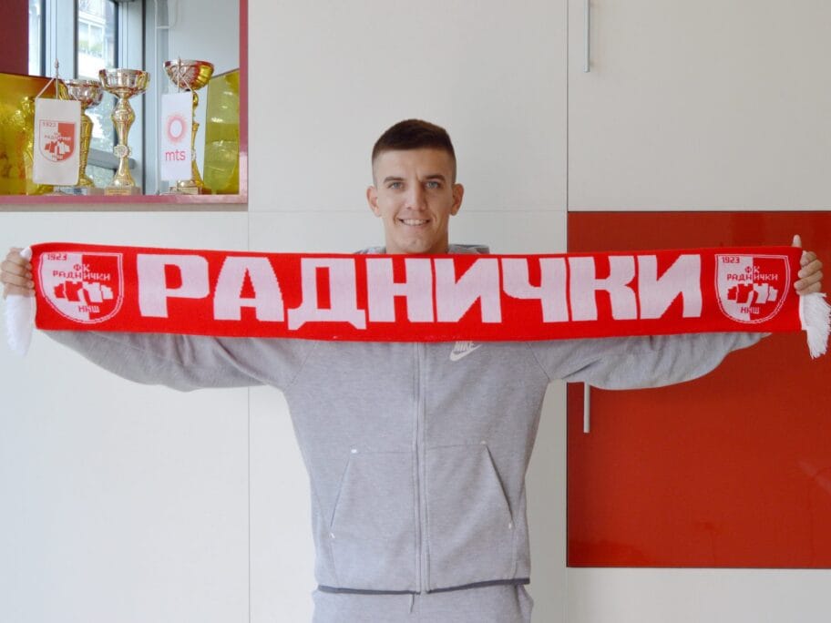 Stefan Đurić u Radničkom, nada se da će krenuti Čumićevim stopama 14 Stefan Djuric fudbaler foto FK Radnicki scaled