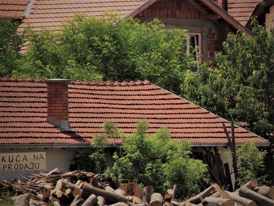 kuca prodaja foto akostic