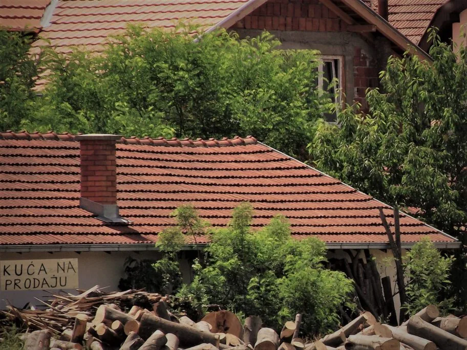 kuca prodaja foto akostic