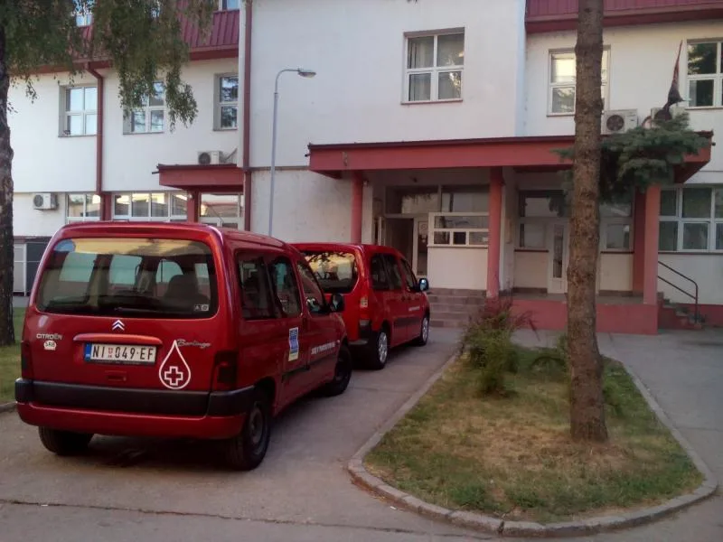 Zavod za transfuziju krvi Nis foto V Milic
