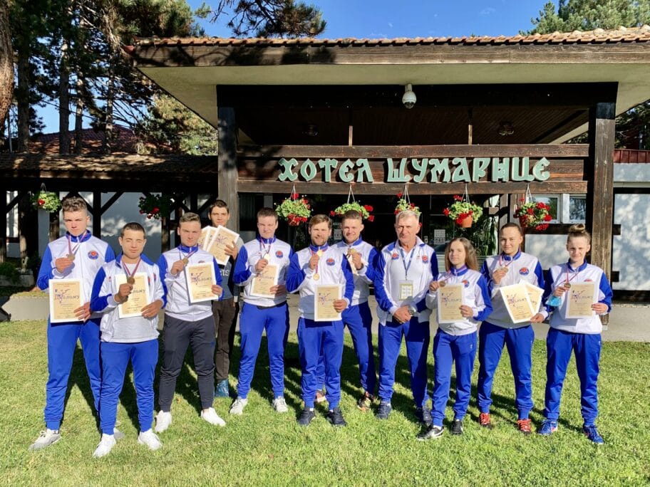 Elid osvojio ekipno i pojedinačno Kup Srbije, karatistkinji KK Niš zlato u juniorskoj konkurenciji 19 KK Elid Kup Srbije karate foto KK Elid scaled