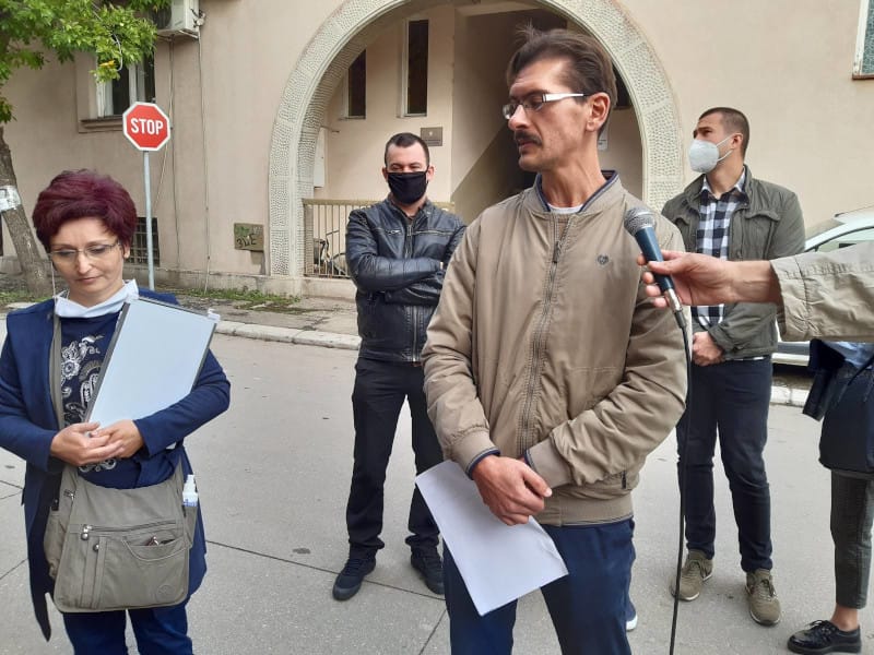 Problemi zaposlenih u školi u Jelašnici se nastavljaju, direktor tvrdi da iza svega stoji SPS 17 USPRS