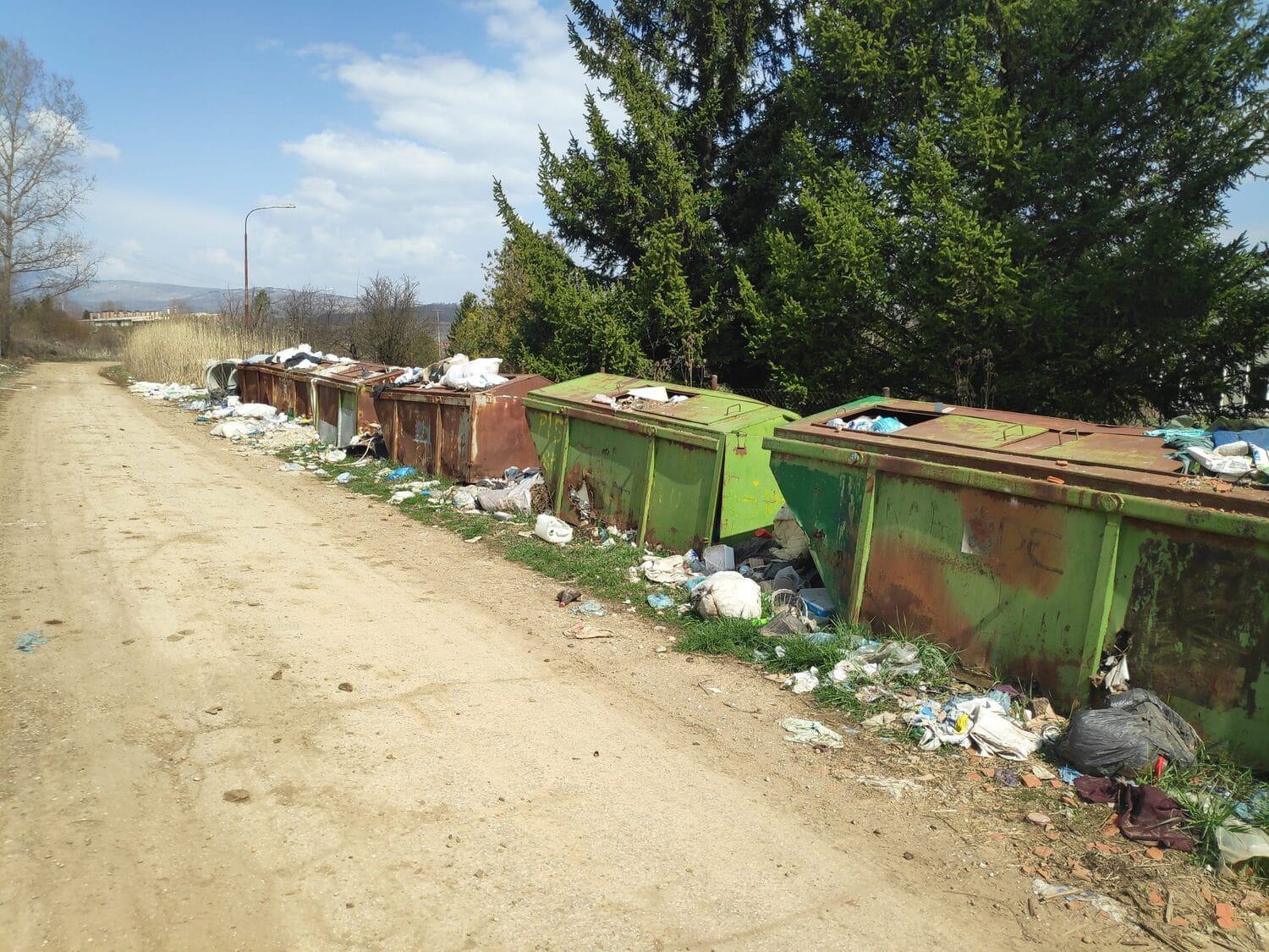 Očišćenja divlja deponija u blizini babušničkog bazena 1 deponija foto Lj F scaled