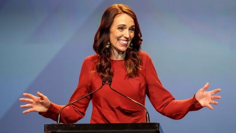 114949075 tv063862609