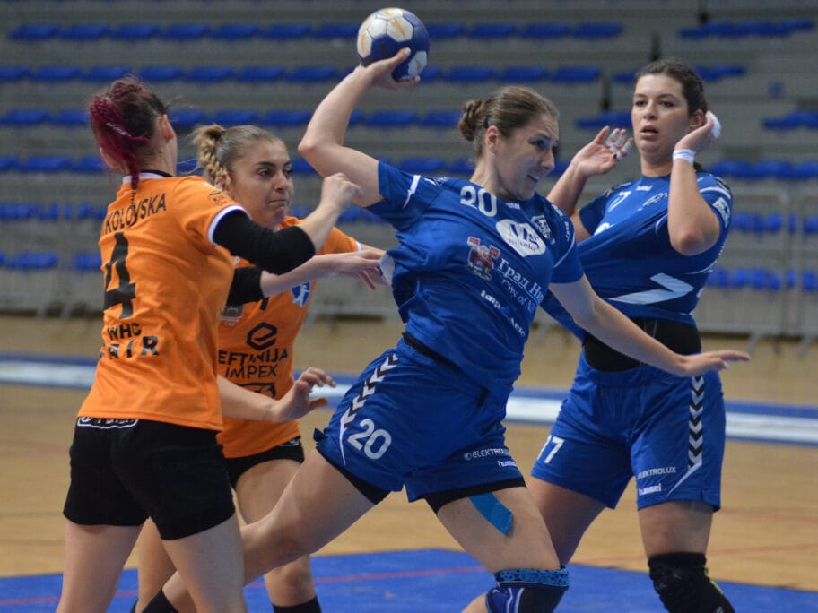 olja nikolic naisa foto jv vanja keser