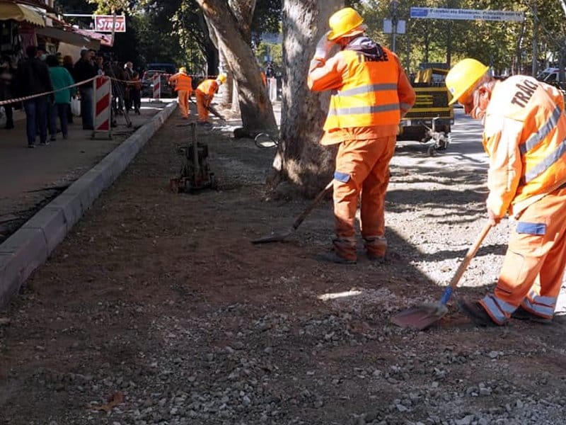 Parking kod pijace foto ni rs