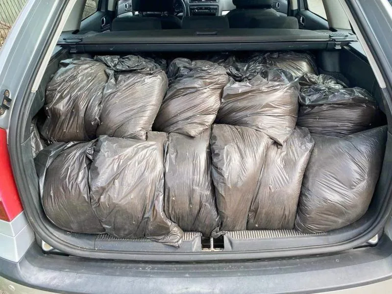 Niška policija u automobilu pronašla 50 kg rezanog duvana bez dokumentacije 20 800x600 duvan foto mup