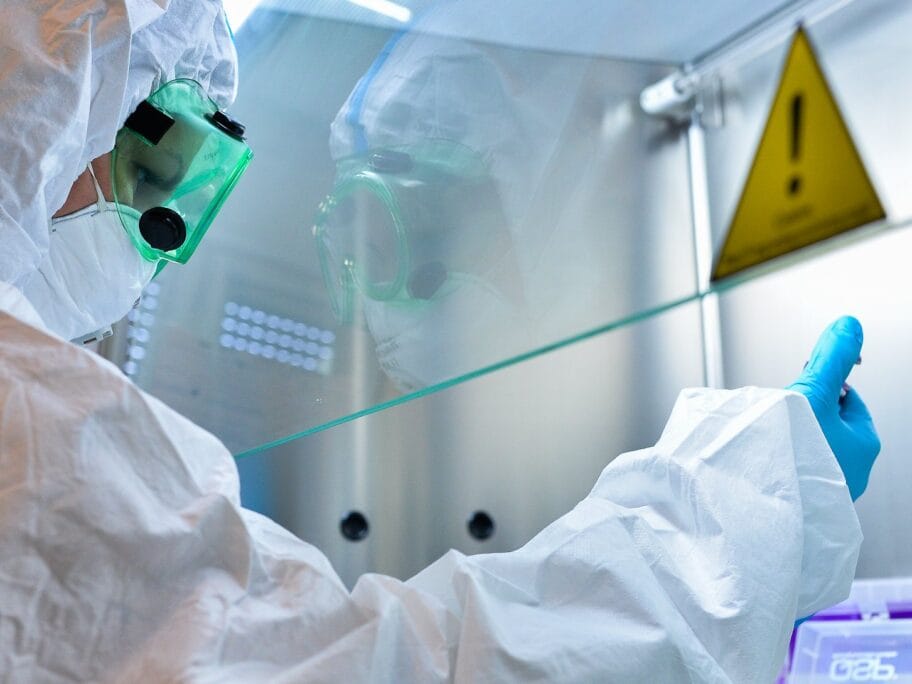 Korona ilustracija foto Vanja Keser