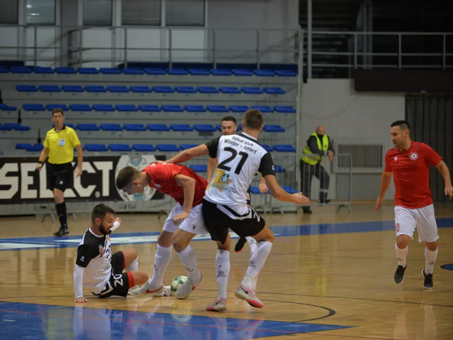 Prva futsal liga: Kalča i Vinter sport slavili, Vranje i Ekonomac remizirali 8 Kalca Vinter sport futsal septembar 2020 foto Juzne vesti Vanja Keser